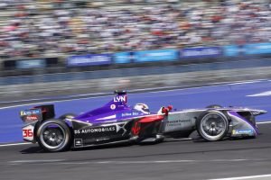 Balapan Formula E Memberikan Kekuatan Ditangan Penggemar